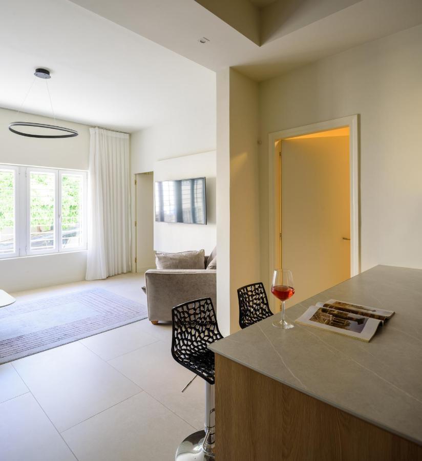 Thiramenous Residence Athena Bagian luar foto