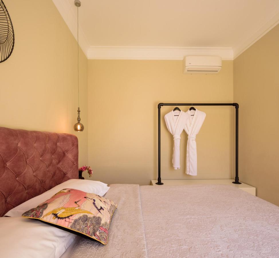 Thiramenous Residence Athena Bagian luar foto