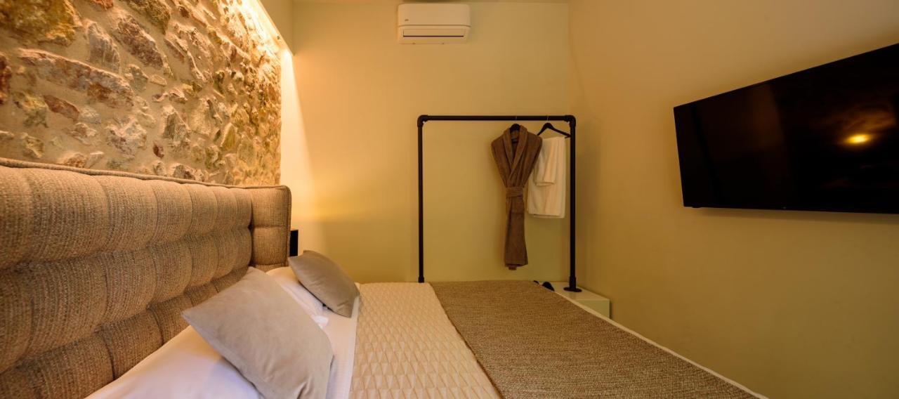 Thiramenous Residence Athena Bagian luar foto